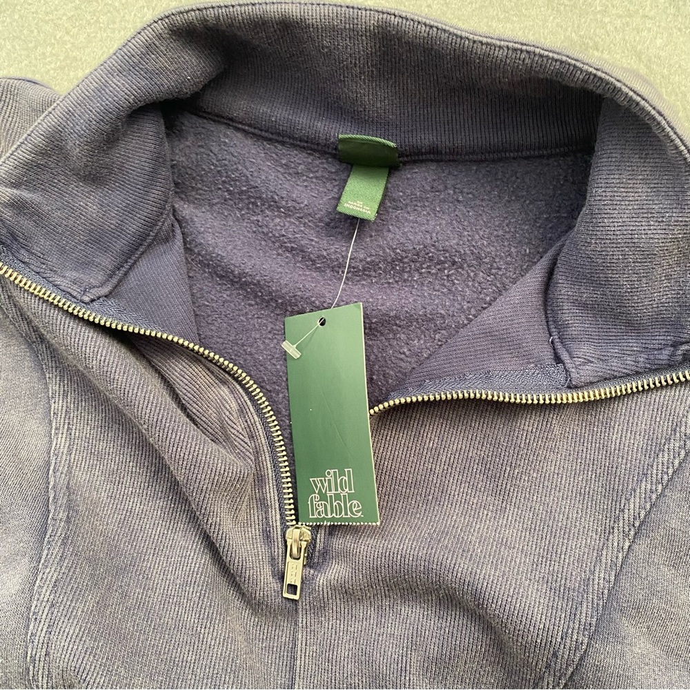 Wild Fable Women's Cropped Sweatshirt Quilted Sleeve 1/4 Zip Blue Distressed M - Picture 5 of 11